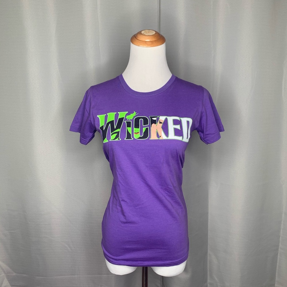 ✨BROADWAY✨ Wicked Shirt 💜💚